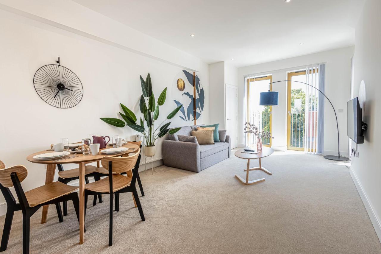 Modern Apartments With Balcony In Merton Near Wimbledon By Sojo Stay 米切姆 外观 照片